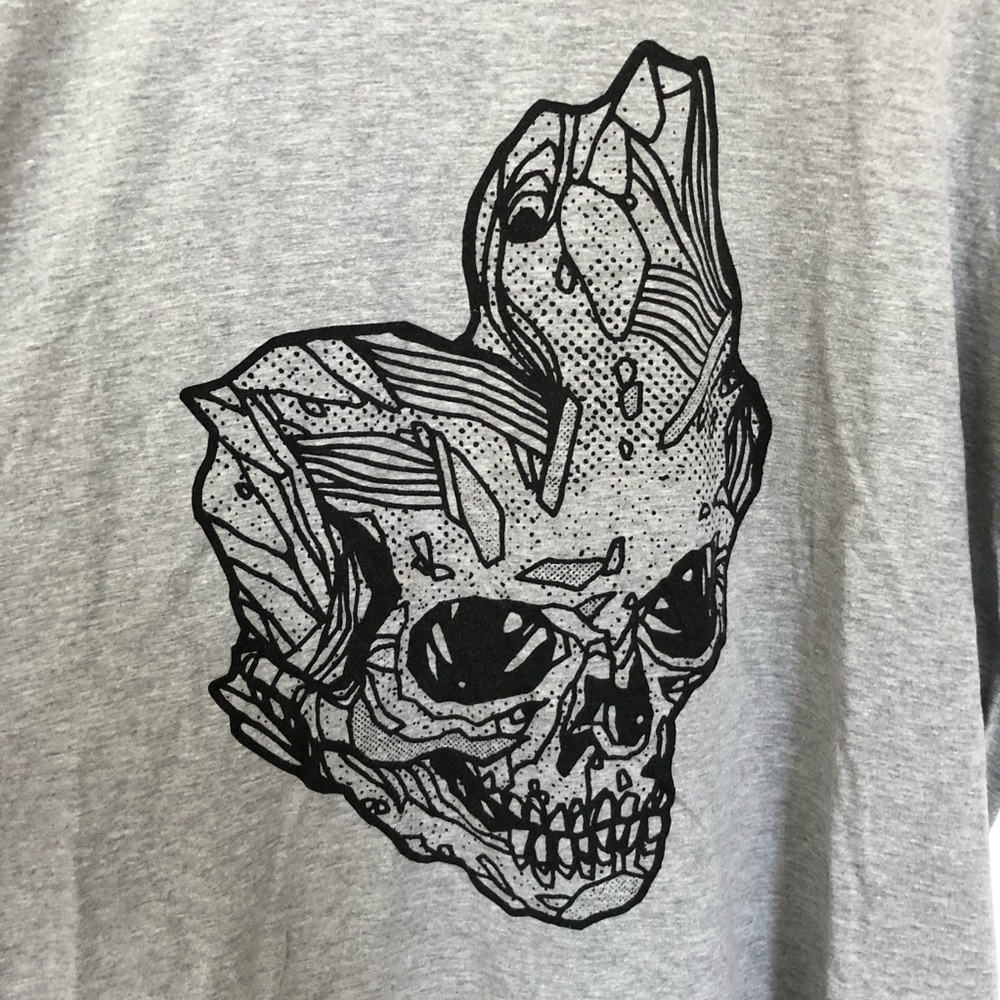Child Bite Band Skull Tee Shirt - Picture 2 of 5